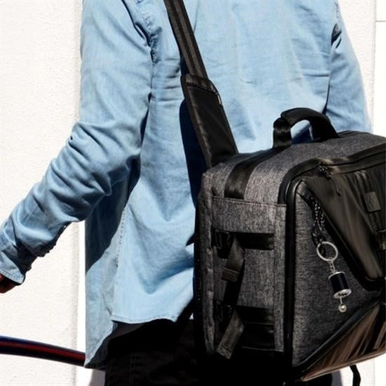 GENEL® Hareketli Araba Vites Anahtarlık Altı Hız Manuel Vites Dişli Shifter Topuzu Metal Anahtarlık - UcuzaGeliyor