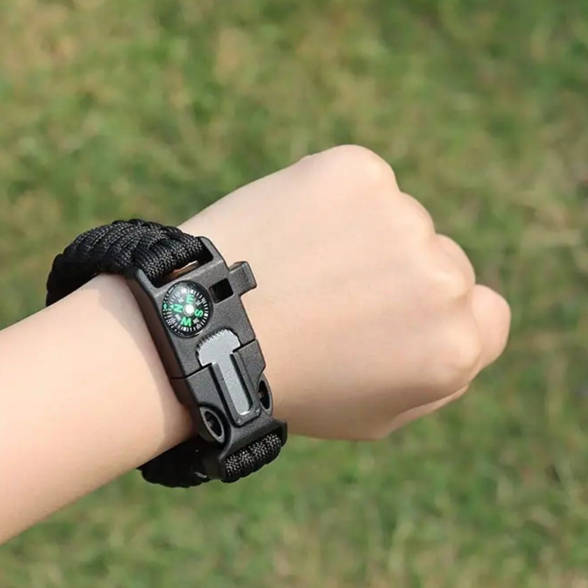 GENEL® 5'i 1 Arada Çok Fonksiyonlu Hayatta Kalma Bilekliği Pusula, Düdük, Çakmak Taşı ve Şemsiye İpi Bileklik - UcuzaGeliyor