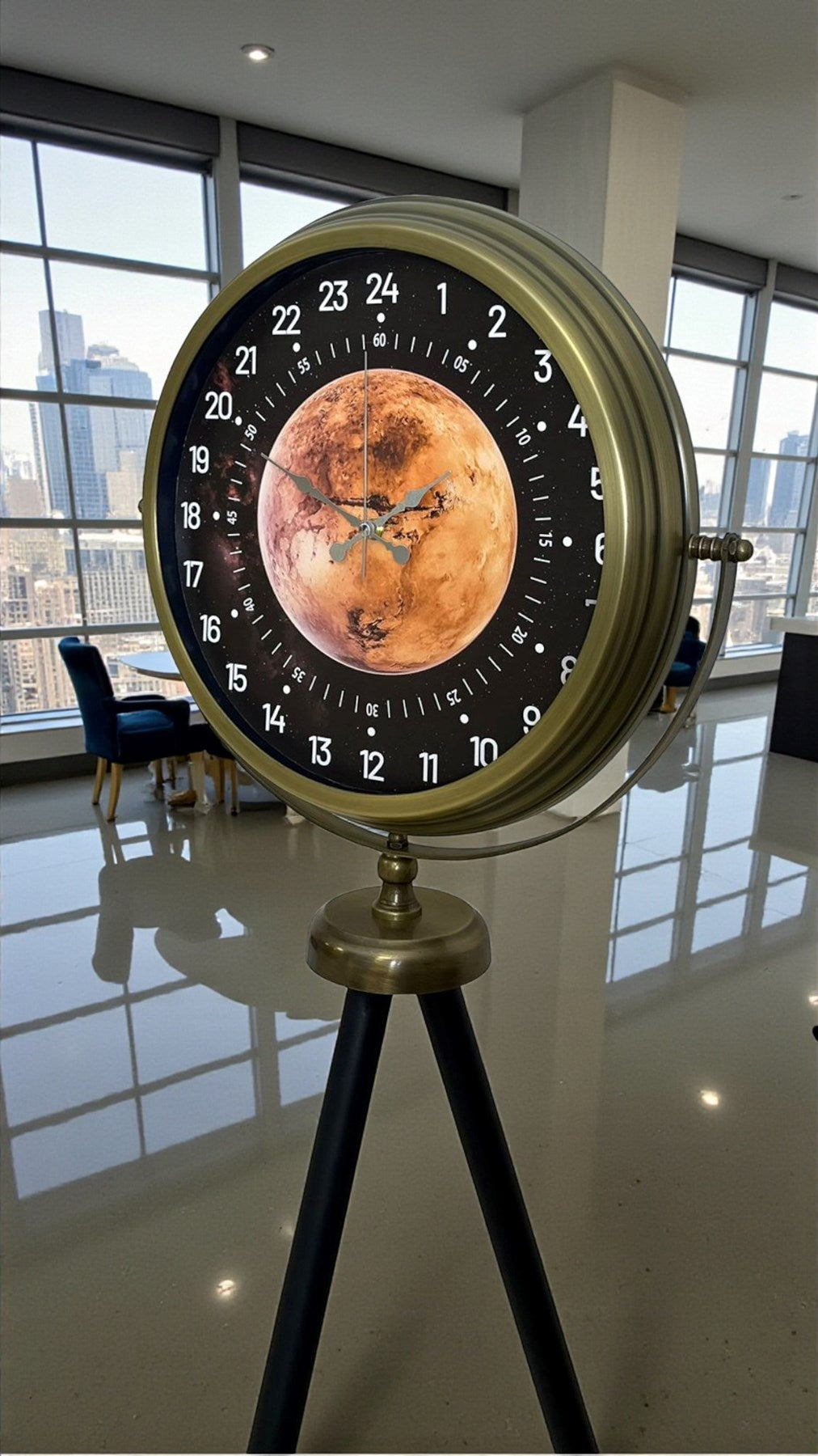 Eskitme 24 Saat Göstergeli Özel Tasarım Tripod Ayaklı Saat