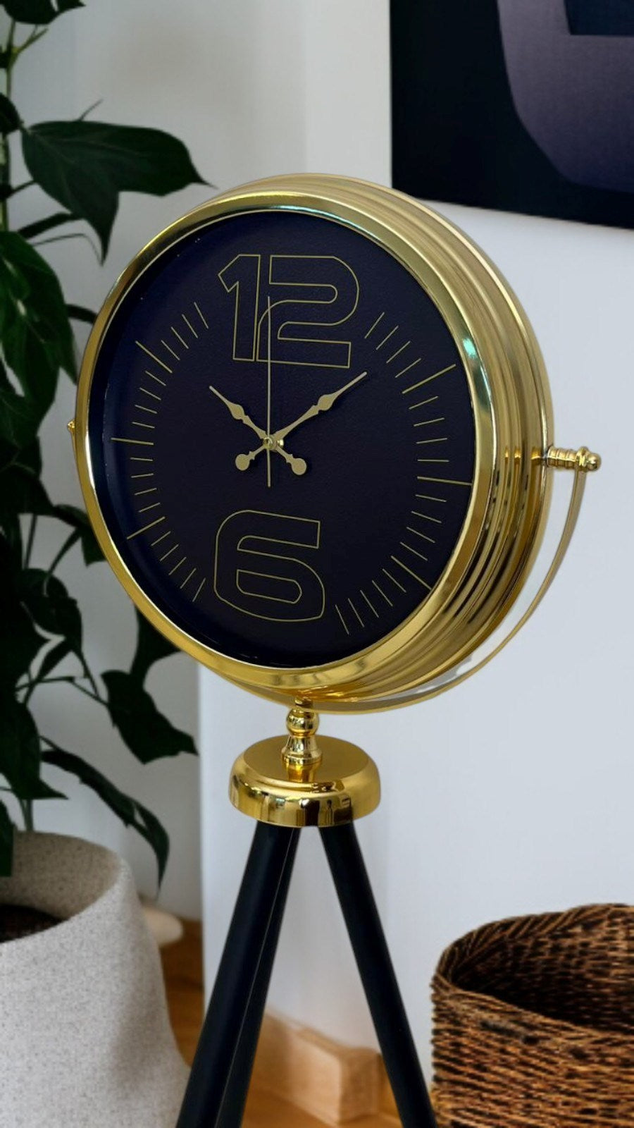 Zentime Prime Gold Şık Tripod Ayaklı Saat
