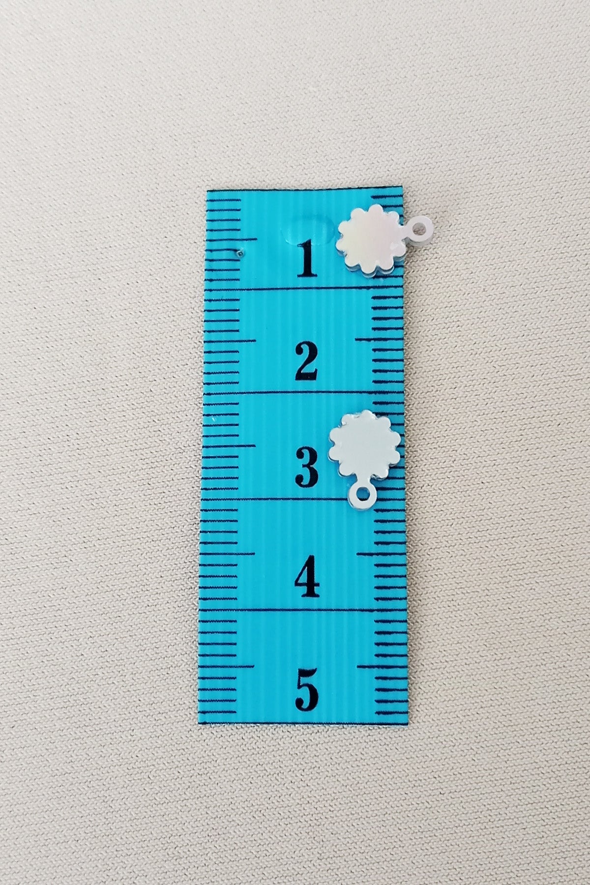 Oya Abiye Bileklik Kolye Pleksi Metalik Plastik Pul Gümüş Renk 8 gram 100 adet - BNC518