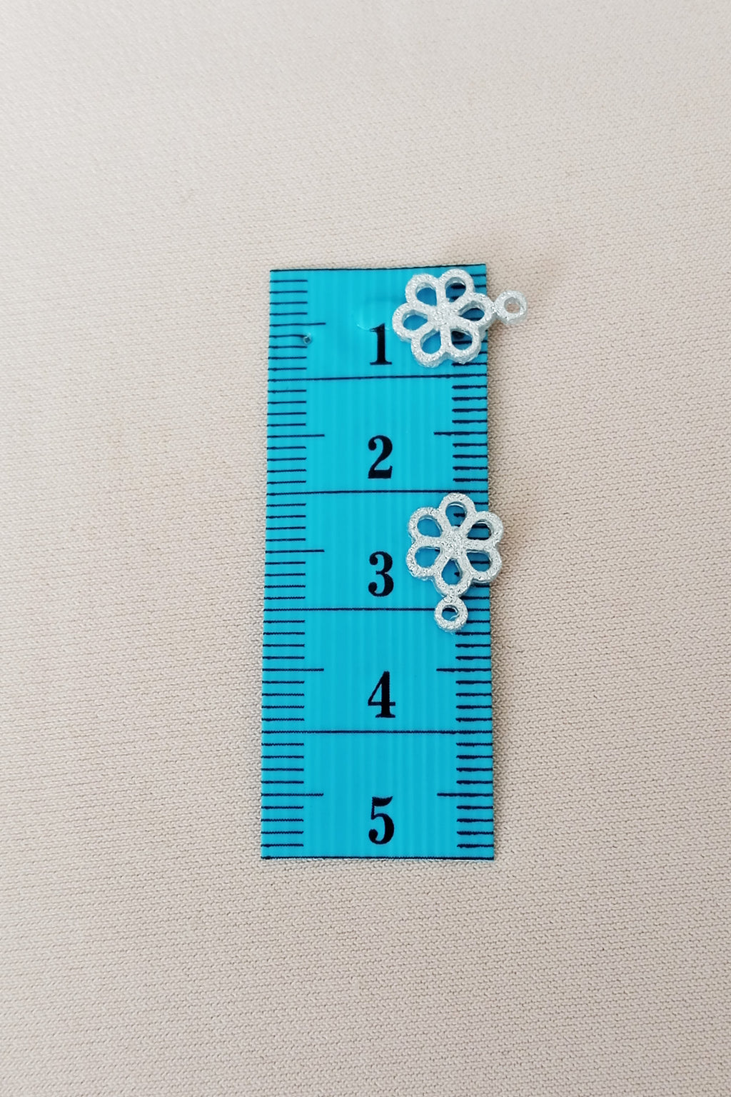 Oya Abiye Bileklik Kolye Pleksi Metalik Plastik Pul Gümüş Renk 8 gram 100 adet - BNC528