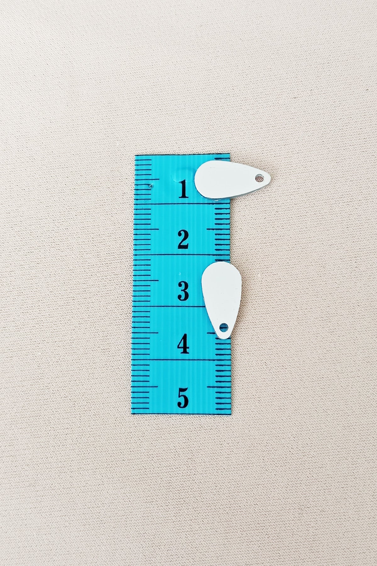 Oya Abiye Bileklik Kolye Pleksi Metalik Plastik Pul Gümüş Renk 8 gram 50 adet - BNC531