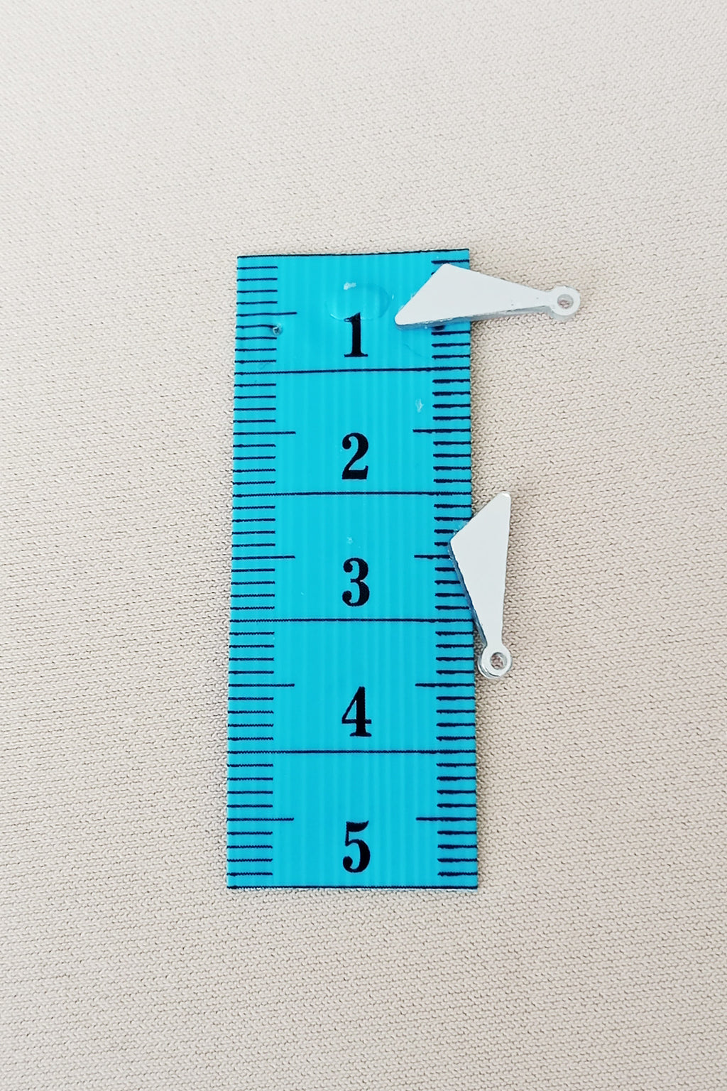 Oya Abiye Bileklik Kolye Pleksi Metalik Plastik Pul Gümüş Renk 8 gram 100 adet - BNC533