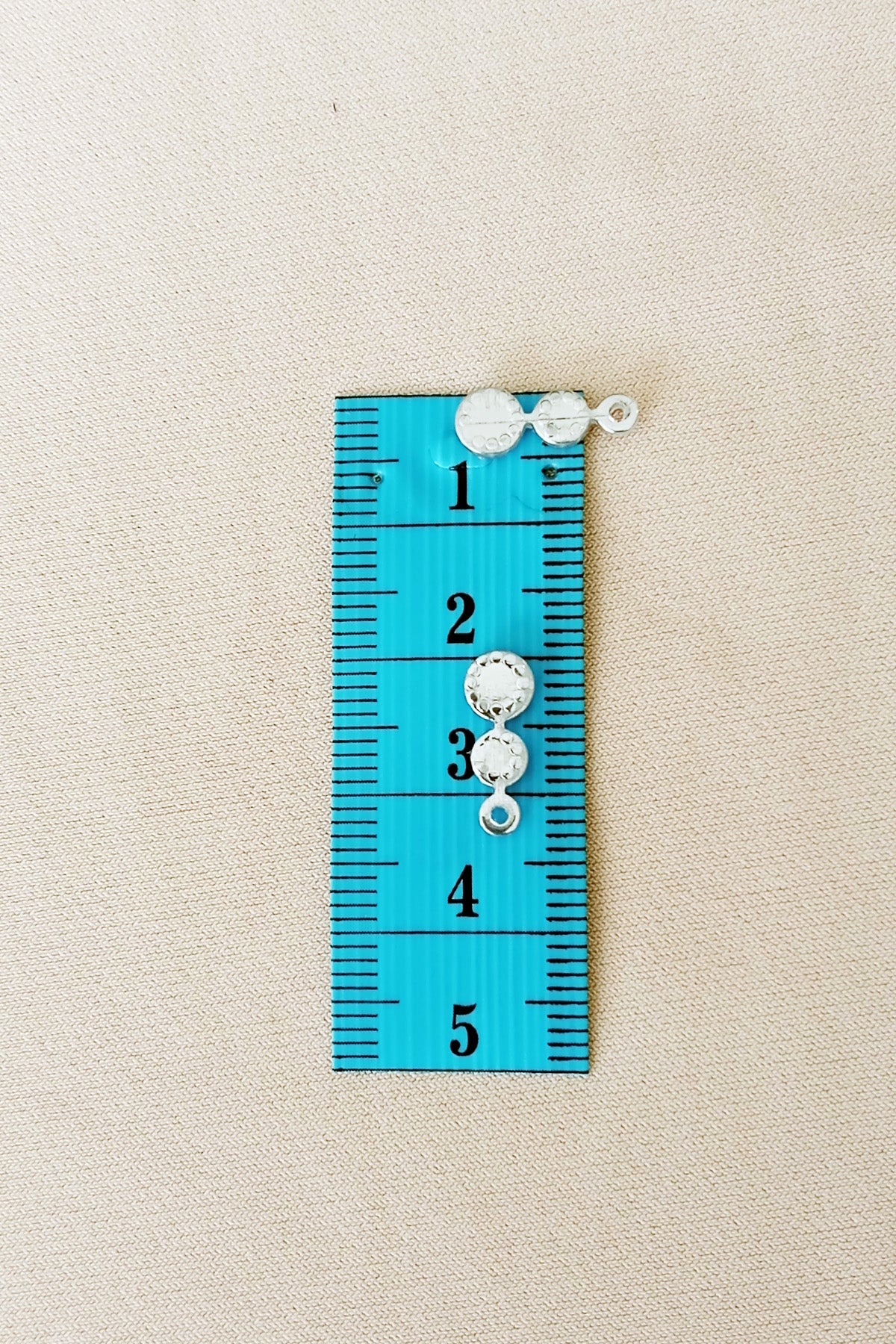 Oya Abiye Bileklik Kolye Pleksi Metalik Plastik Pul Gümüş Renk 24 gram 300 adet - BNC560