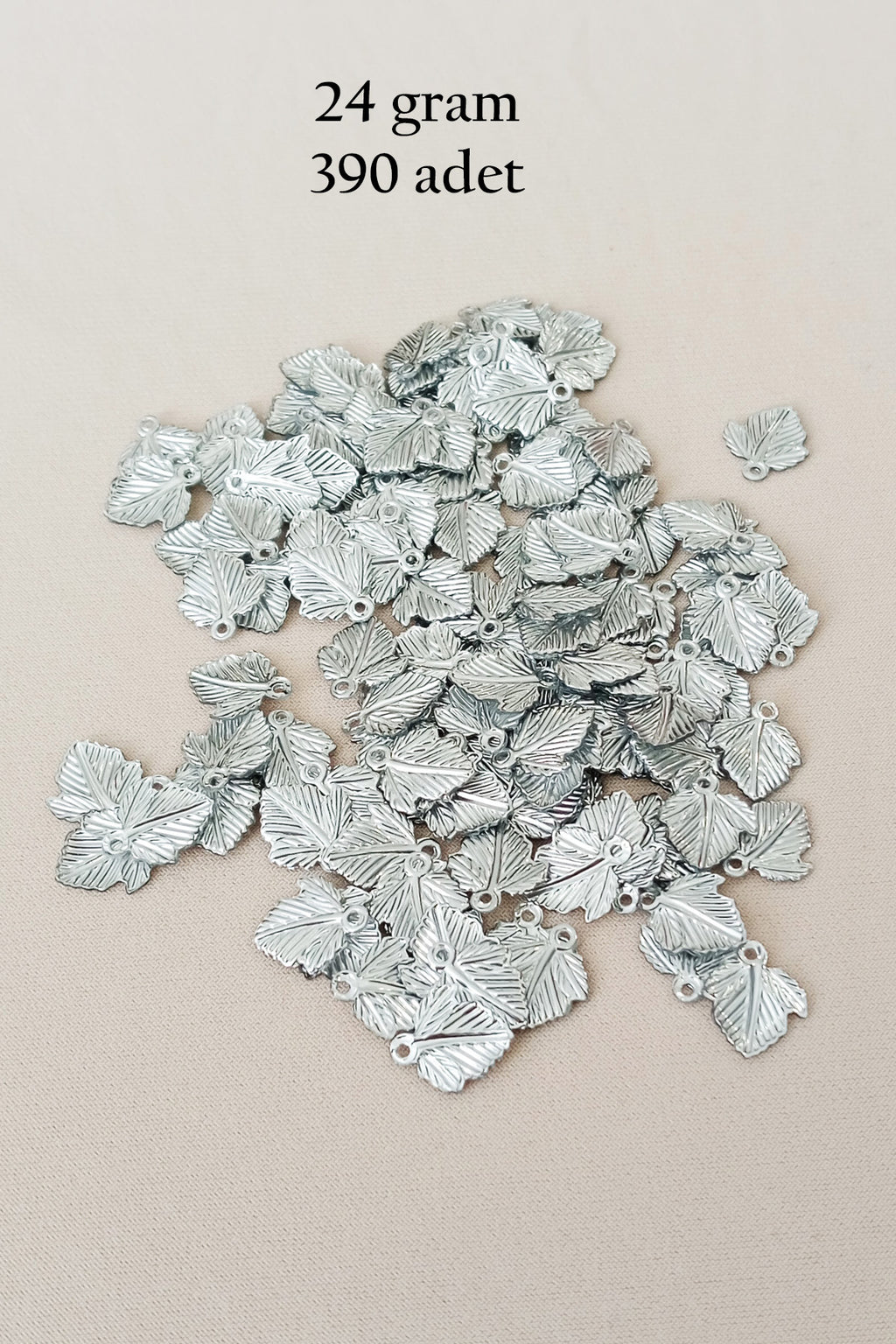 Oya Abiye Bileklik Kolye Pleksi Metalik Plastik Pul Gümüş Renk 24 gram 390 adet - BNC567