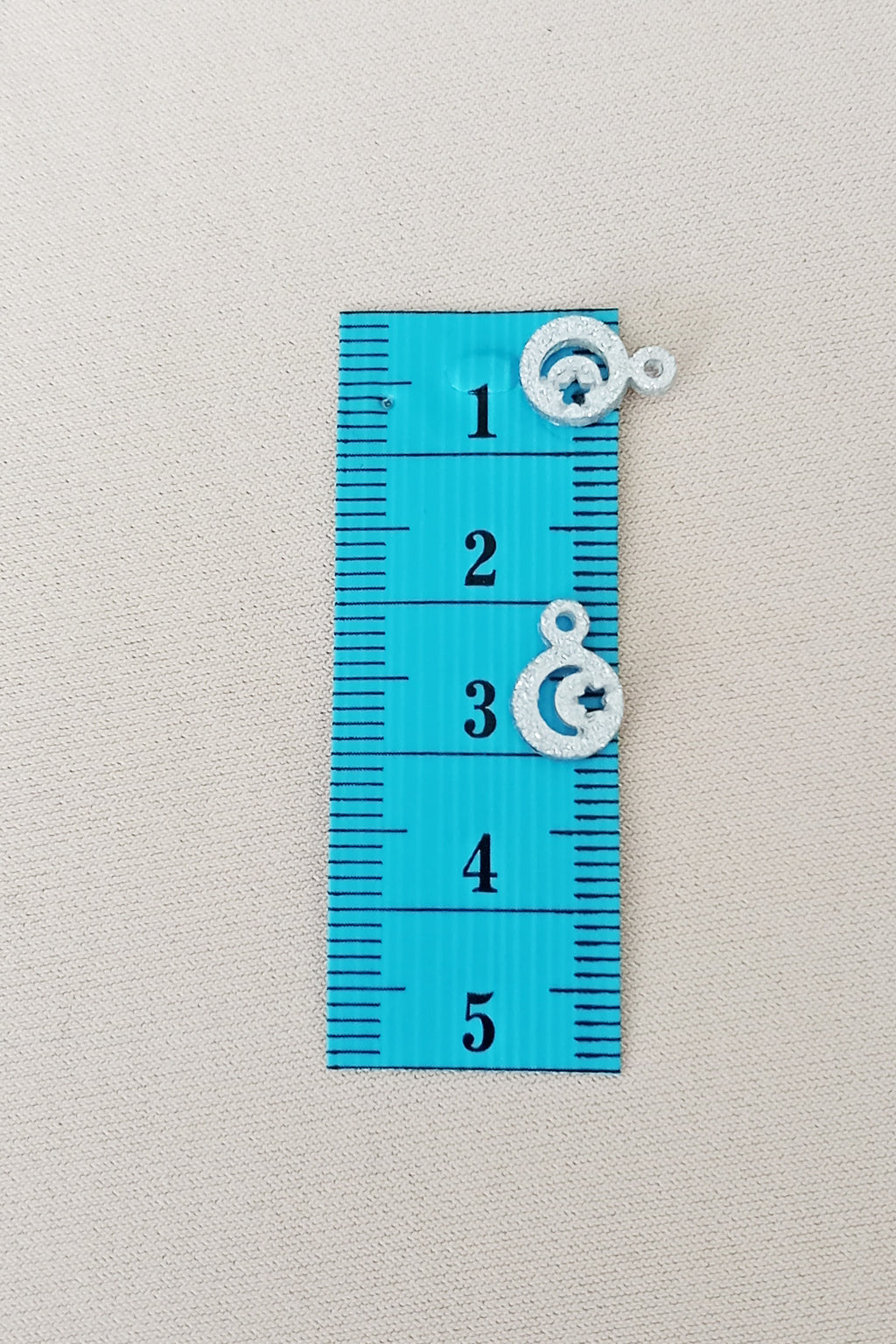 Oya Abiye Bileklik Kolye Pleksi Metalik Plastik Pul Gümüş Renk 24 gram 300 adet - BNC576