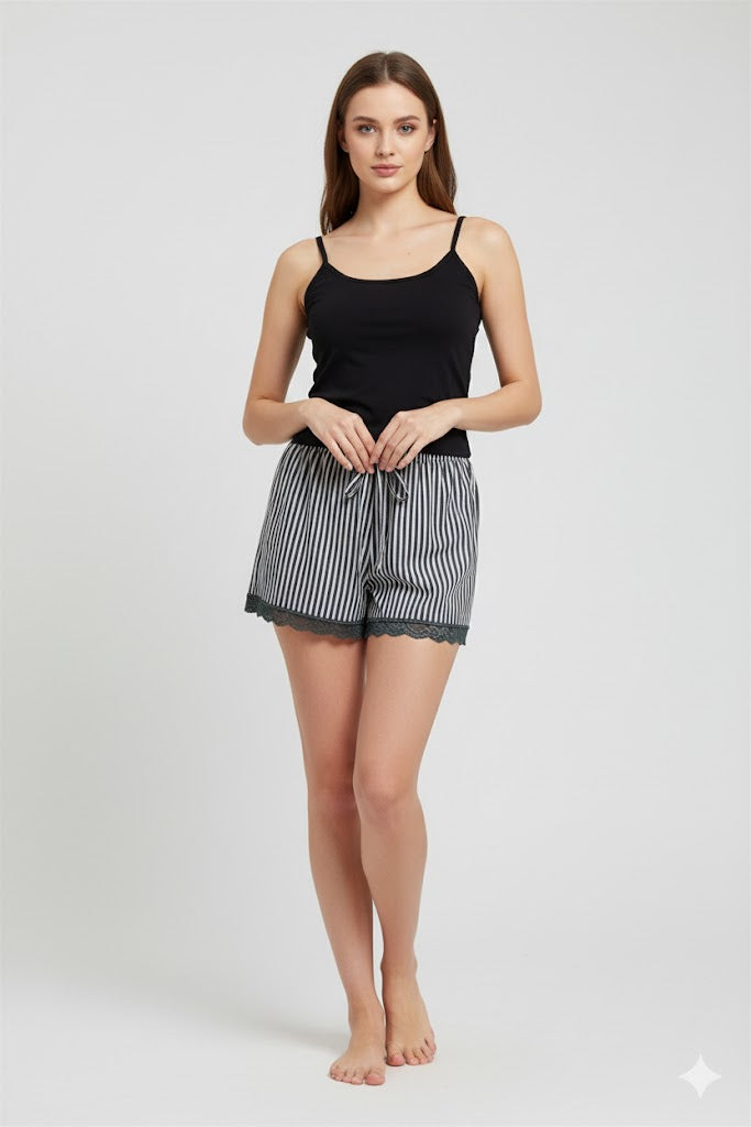 Çizgili Penye Kadın Ev Şortu Bacak Dantel Detaylı Ev Giyim Siyah
