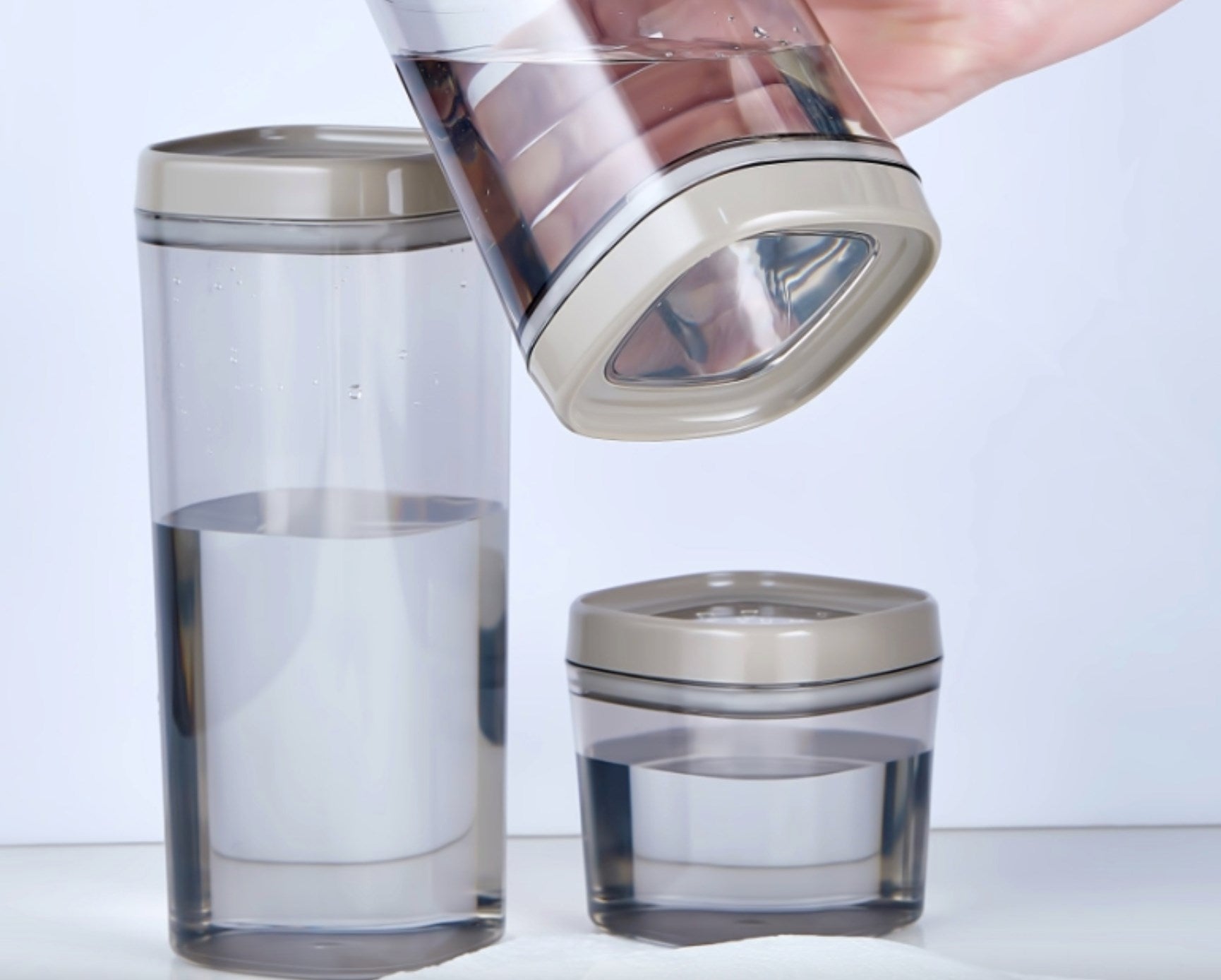 Küçük Boy Hava Kilitli Saklama Kabı 600 ml - Bej Kapak