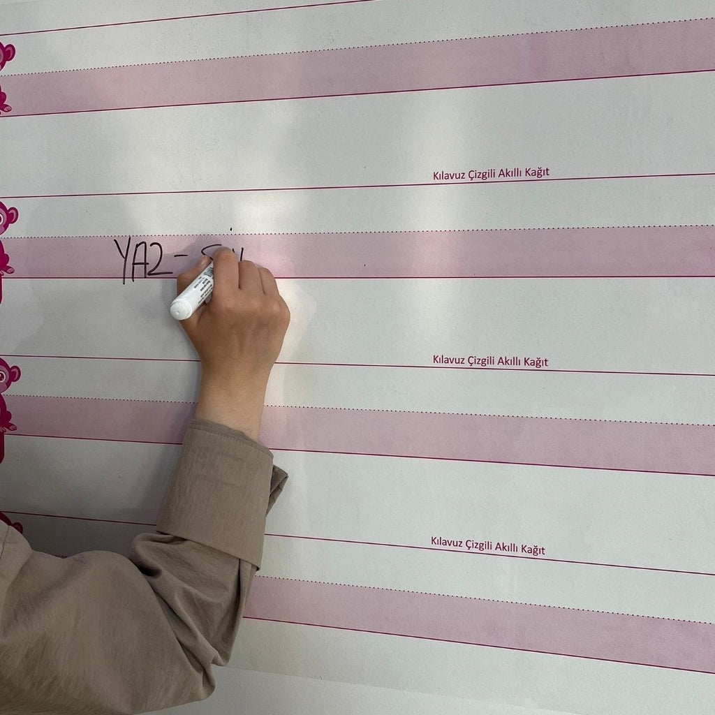 GENEL® Kılavuz Çizgili Akıllı Kağıt Yazı Tahtası Duvarda İz Bırakmaz Statik Yeni Müfredata Uygun 100x56cm - UcuzaGeliyor