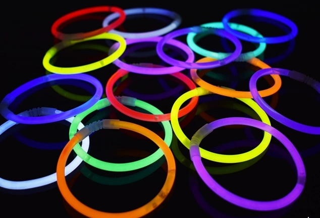 Karanlıkta Yanan Parlayan Fosforlu Glow Çubuk Bileklik 50 Adet